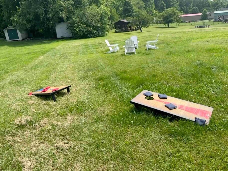 Bears Valley Inn - Great Location! - Peaceful, Children And Dog Friendly Retreat - Less Than 15 Min To All Attractions - Private Pool Club & Fishing Hole - Game Room With Tv Sevierville Ngoại thất bức ảnh