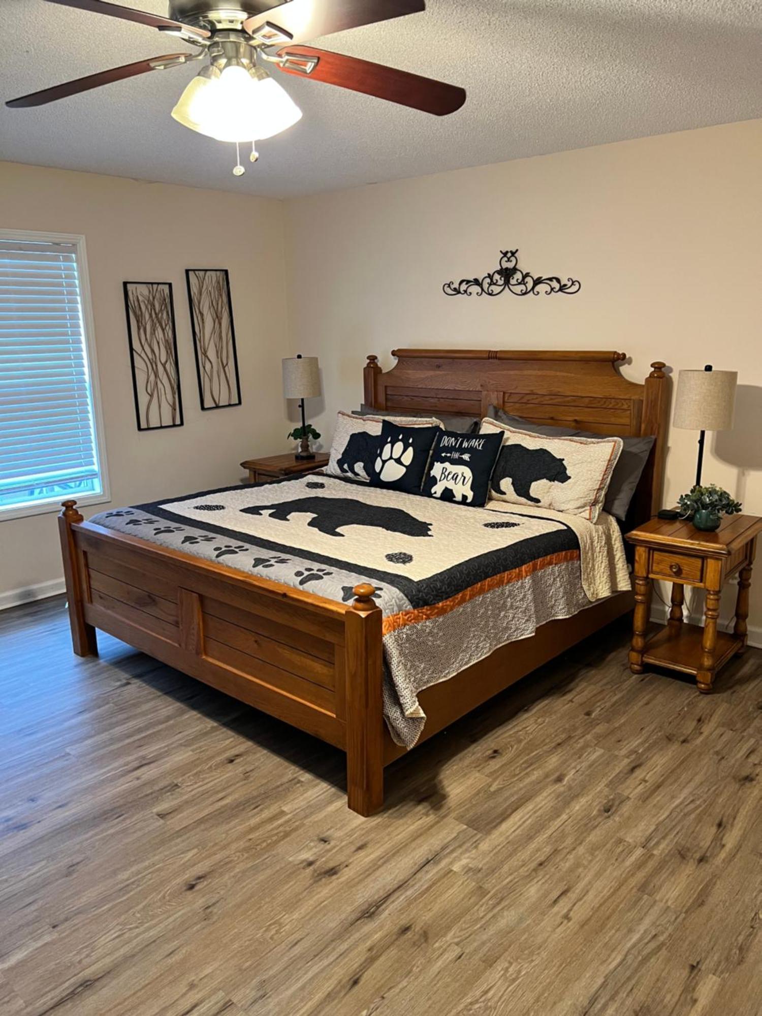 Bears Valley Inn - Great Location! - Peaceful, Children And Dog Friendly Retreat - Less Than 15 Min To All Attractions - Private Pool Club & Fishing Hole - Game Room With Tv Sevierville Ngoại thất bức ảnh